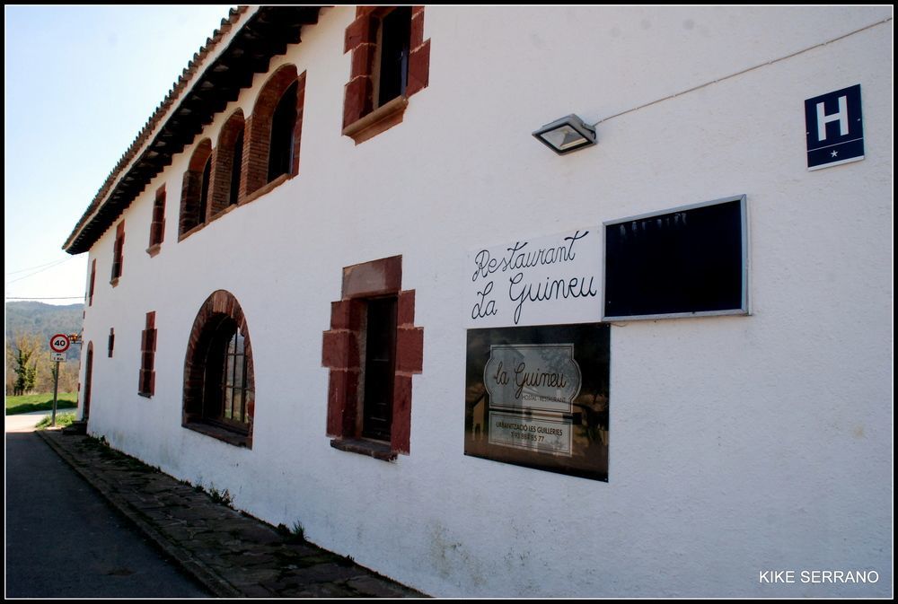Hostal La Guineu Viladrau Exterior foto
